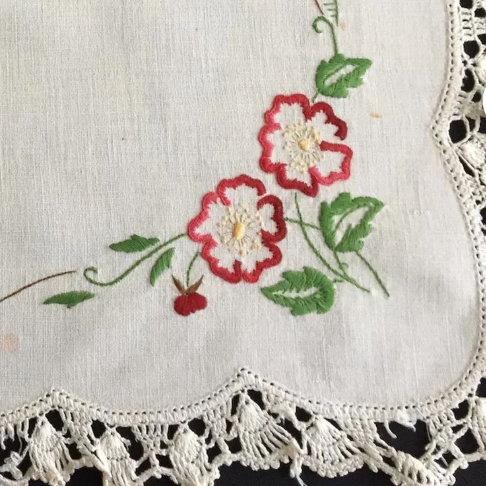 Vintage Embroidered Linens & Lace Mystery Grab Bag 🌸 Large Box 🍄 14-20 Pieces